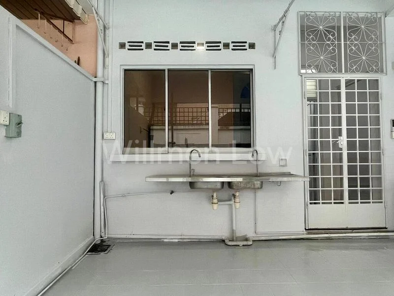 4 Bed Terraced House (Landed) for Rent in  Lowland Road - Image 5