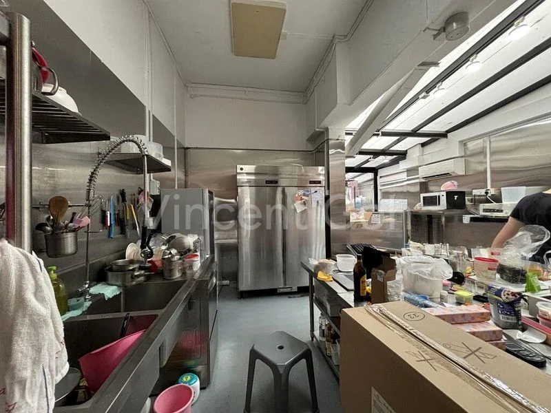 Shop / Shophouse for Rent: Shophouse, off Upper Serangoon Road in District 19 - Image 2