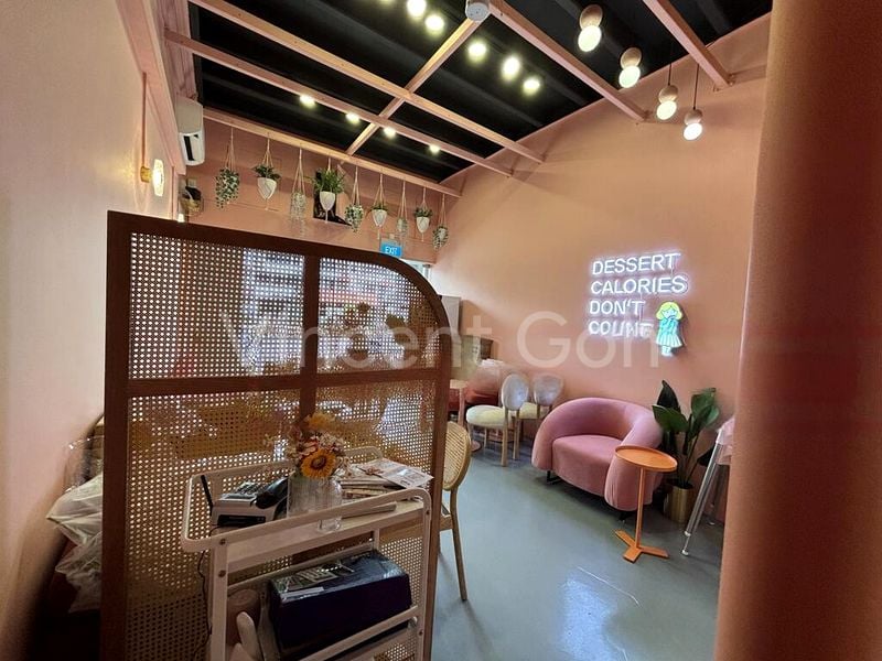 Shop / Shophouse for Rent: Shophouse, off Upper Serangoon Road in District 19 - Image 3