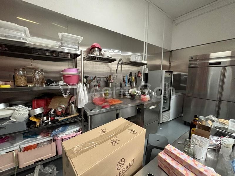 Shop / Shophouse for Rent: Shophouse, off Upper Serangoon Road in District 19 - Image 1