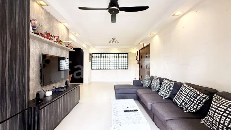 5 Room (5I) HDB for Sale in  492B Tampines Avenue 9 - Image 2