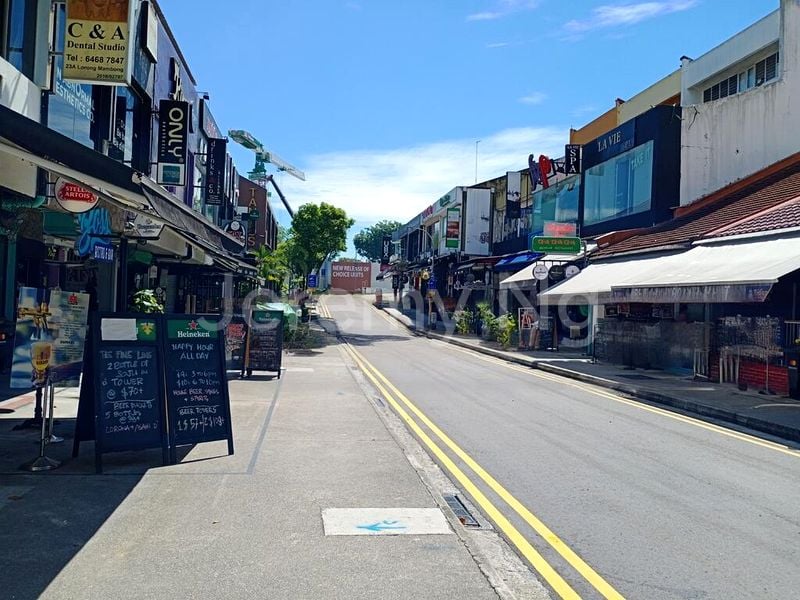 Food & Beverage for Rent: ️ RARE ️ F&B Shop @ Holland Village | Near MRT | Prominent Street Frontage | Heavy Crowd - Image 4