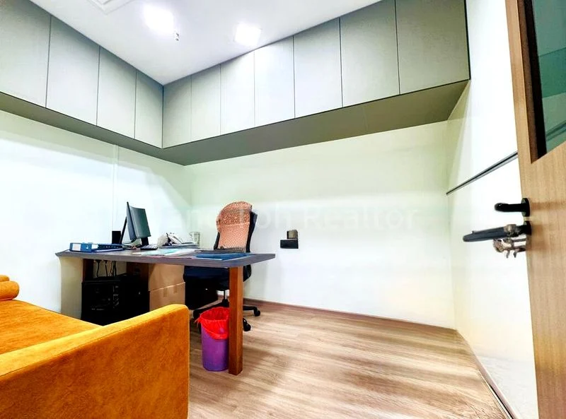 Office for Sale: Sim Lim Tower - Image 1