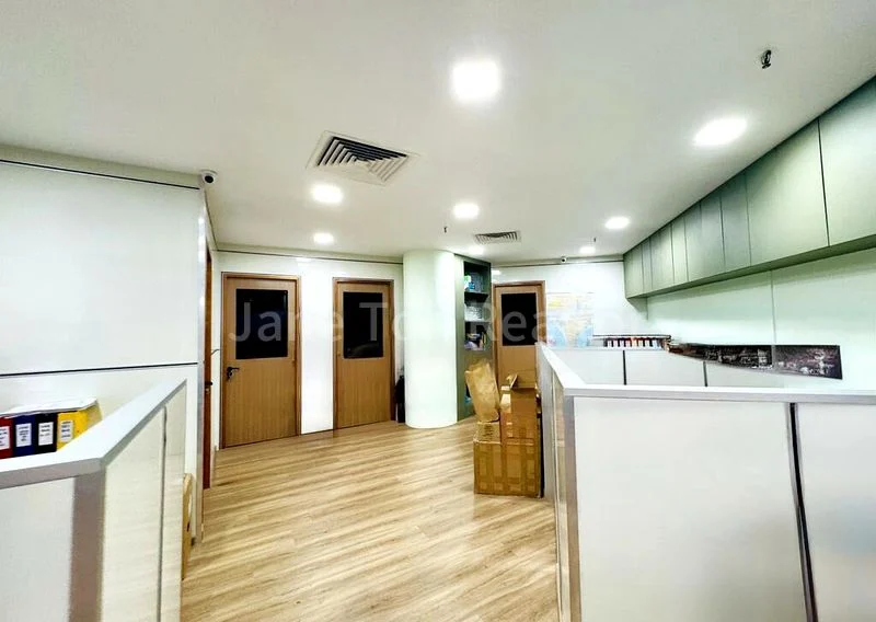Office for Sale: Sim Lim Tower - Image 2