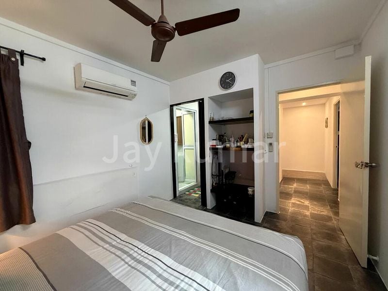 5 Room (5I) HDB for Sale in 121C Sengkang East Way - Image 9