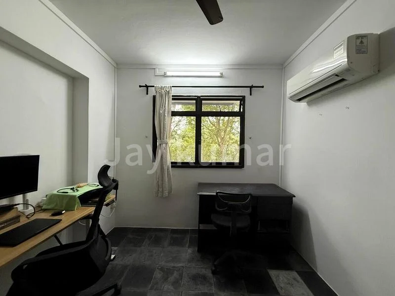 5 Room (5I) HDB for Sale in 121C Sengkang East Way - Image 10