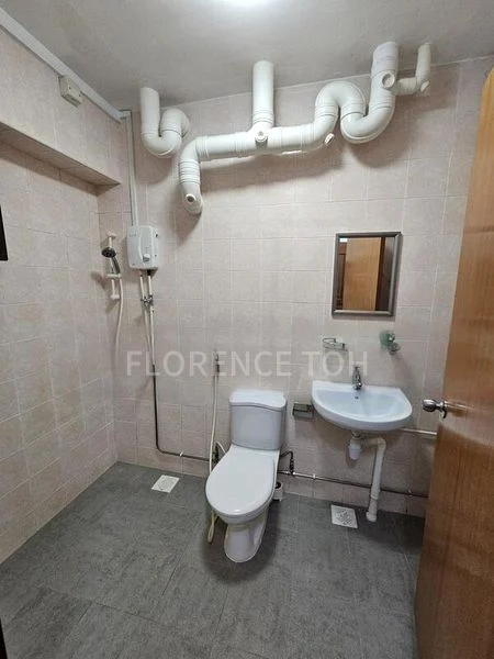 5 Room (5A) HDB for Rent in  121 Kim Tian Place - Image 12