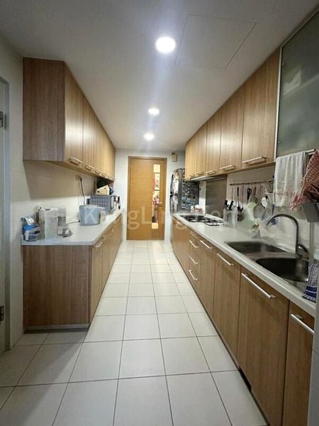 3 Bed Condo for Sale in The Waterina - Image 4