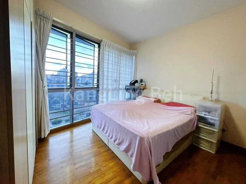 3 Bed Condo for Sale in The Waterina - Image 12