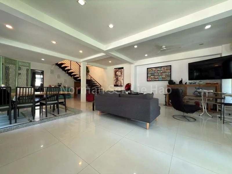 5 Bed Corner Terrace (Landed) for Sale in  Teacher's Housing Estate - Image 1