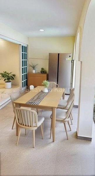 4+1 Bed Terraced House (Landed) for Sale in  Hong Leong Garden - Image 4