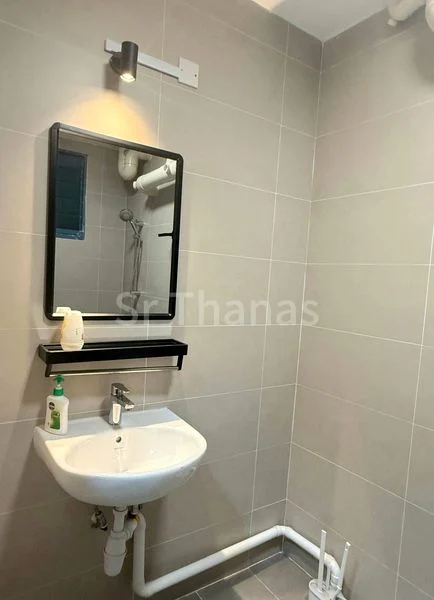 5 Room (5I) HDB for Rent in  193 Edgefield Plains - Image 5