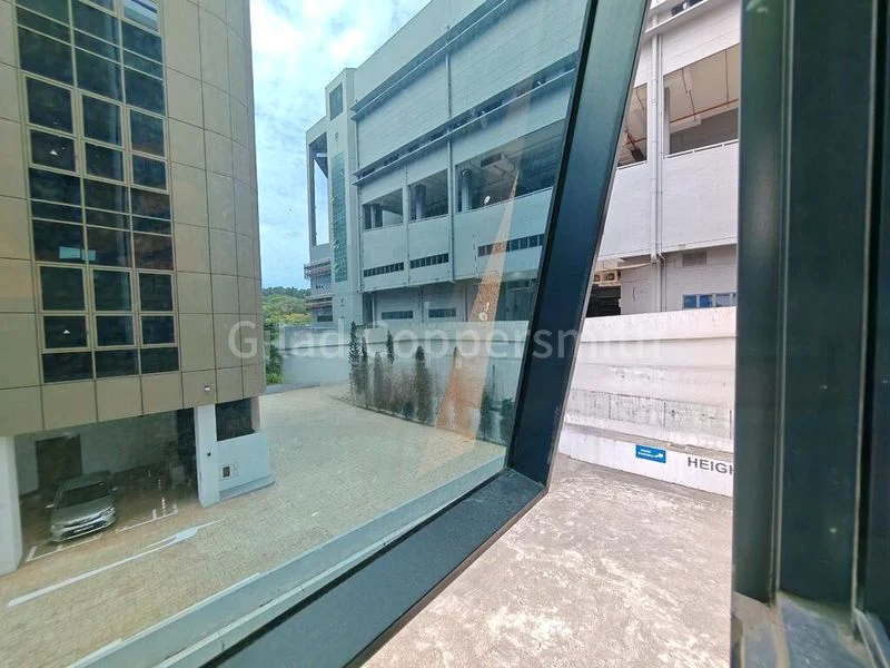 Light Industrial (B1) for Rent: Interlocal Centre - Image 8