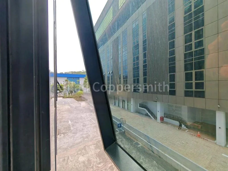 Light Industrial (B1) for Rent: Interlocal Centre - Image 10