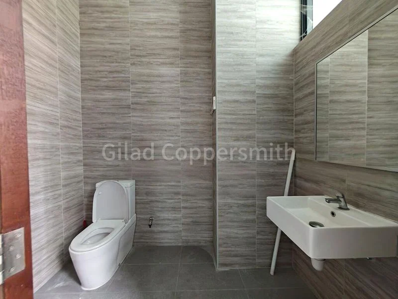 Light Industrial (B1) for Rent: Interlocal Centre - Image 4