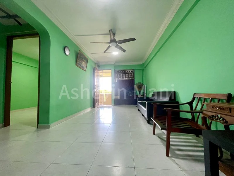 3 Room (3NG) HDB for Sale in  715 Clementi West Street 2 - Image 2
