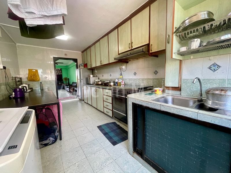 3 Room (3NG) HDB for Sale in  715 Clementi West Street 2 - Image 3