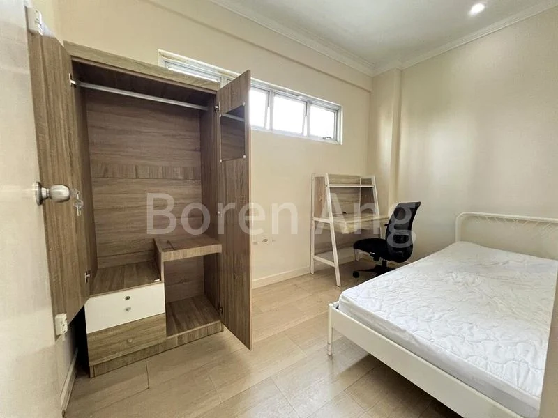 4 Bed Apartment (Condo) for Rent in  Euro-Asia Court - Image 12