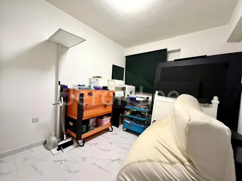 4 Room (4A) HDB for Sale in  440A Fernvale Link - Image 6