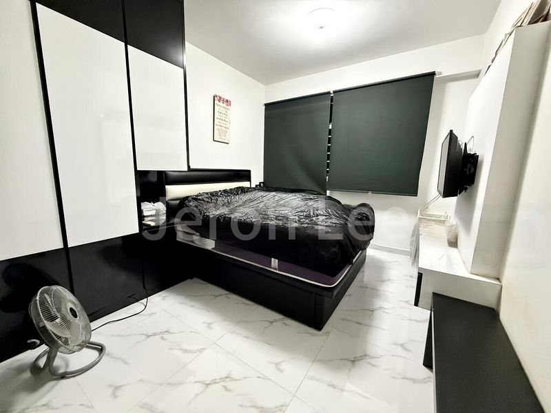 4 Room (4A) HDB for Sale in  440A Fernvale Link - Image 4