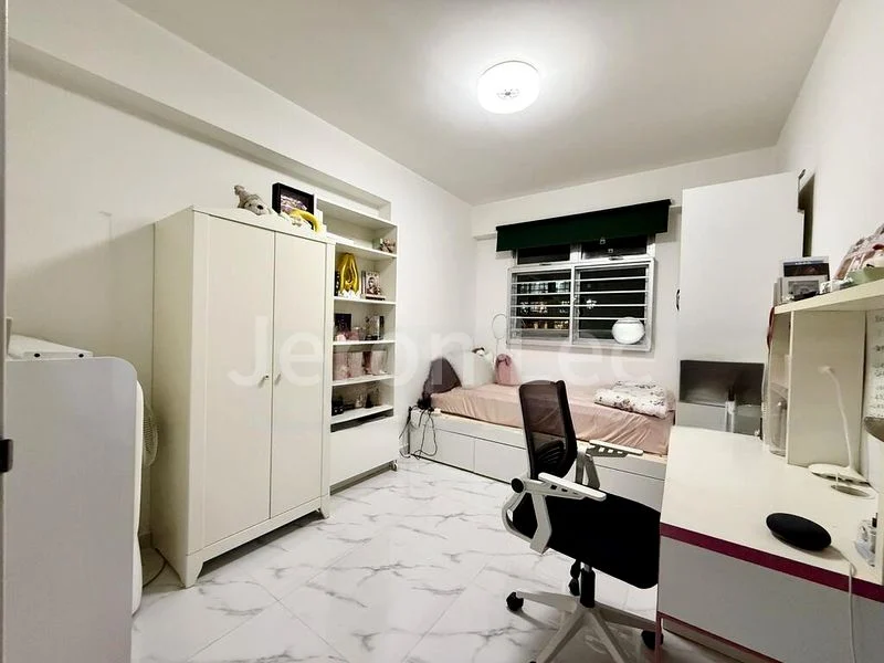 4 Room (4A) HDB for Sale in  440A Fernvale Link - Image 5