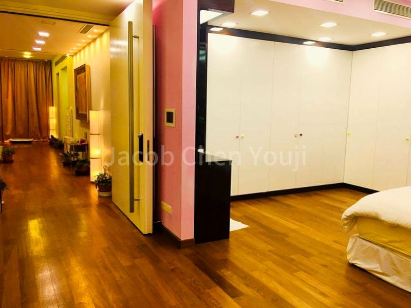 8 Bed Bungalow (Landed) for Sale in  Paradise Island - Image 14