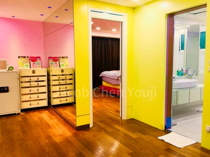 8 Bed Bungalow (Landed) for Sale in  Paradise Island - Image 16