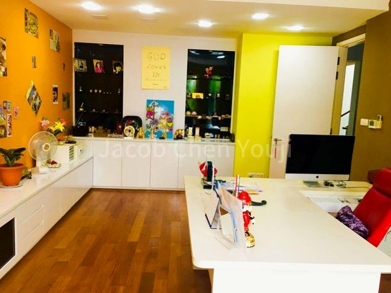 8 Bed Bungalow (Landed) for Sale in  Paradise Island - Image 18