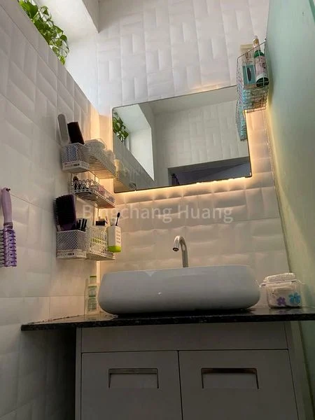 Room (Landed) for Rent in  Happy Mansion - Image 7