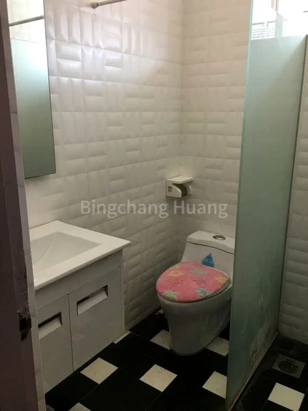 Room (Landed) for Rent in  Happy Mansion - Image 10