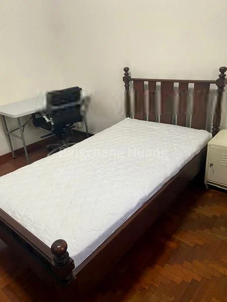 Room (Landed) for Rent in  Happy Mansion - Image 1