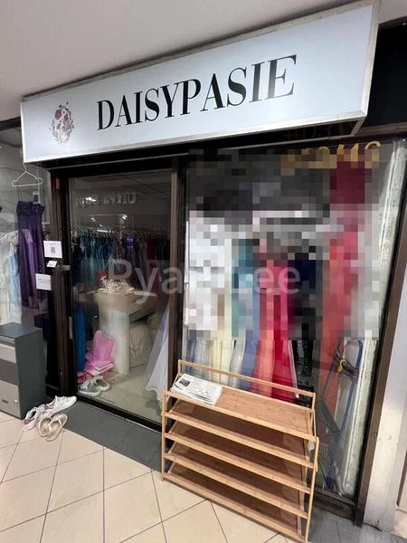 Mall Shop for Rent: Queensway Shopping Centre - Image 2