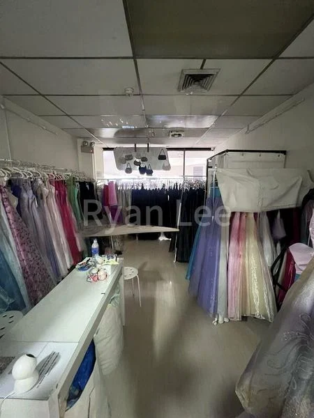 Mall Shop for Rent: Queensway Shopping Centre - Image 3