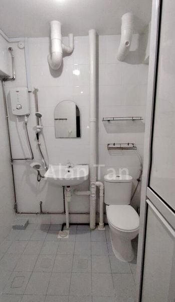 4 Room (4S) HDB for Sale in 218 Petir Road - Image 10