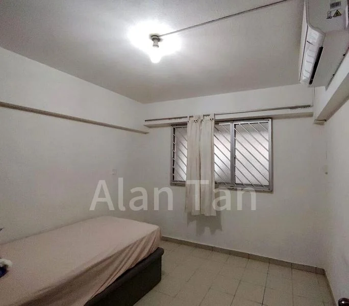 4 Room (4S) HDB for Sale in 218 Petir Road - Image 7
