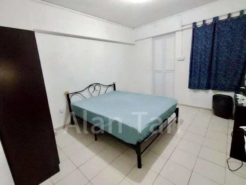 4 Room (4S) HDB for Sale in 218 Petir Road - Image 5