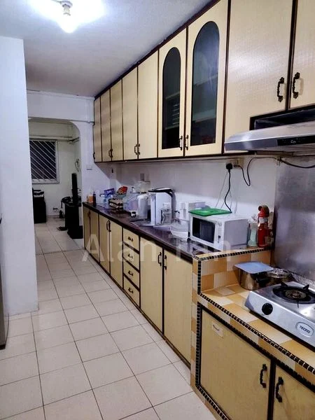 4 Room (4S) HDB for Sale in 218 Petir Road - Image 4