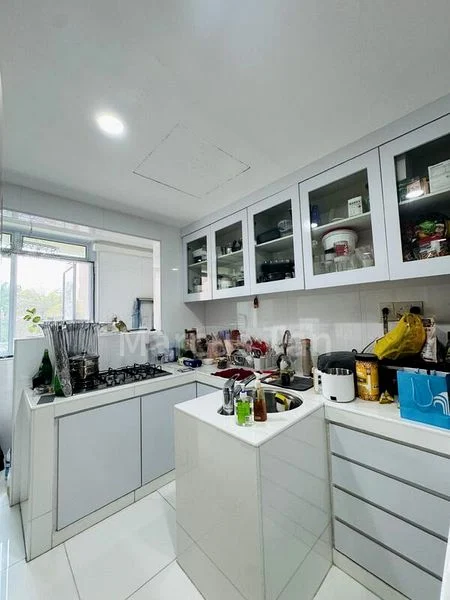 2 Bed Condo for Rent in  Estella Gardens - Image 6