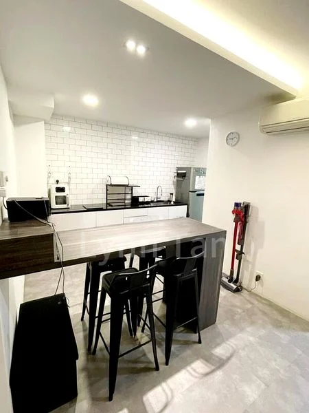 2 Bed Apartment (Condo) for Rent in  Palm Mansions - Image 3