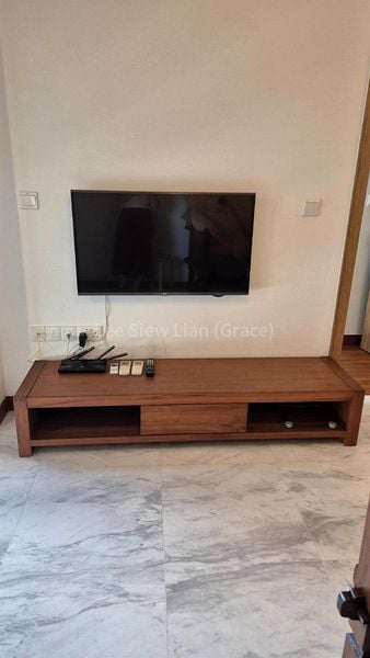 1 Bed Apartment (Condo) for Rent in 18 Woodsville - Image 6