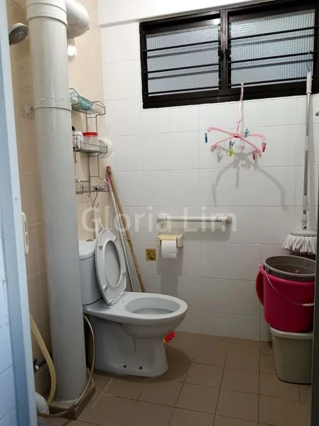 Common Room (HDB) for Rent in  227 Tampines Street 23 - Image 5