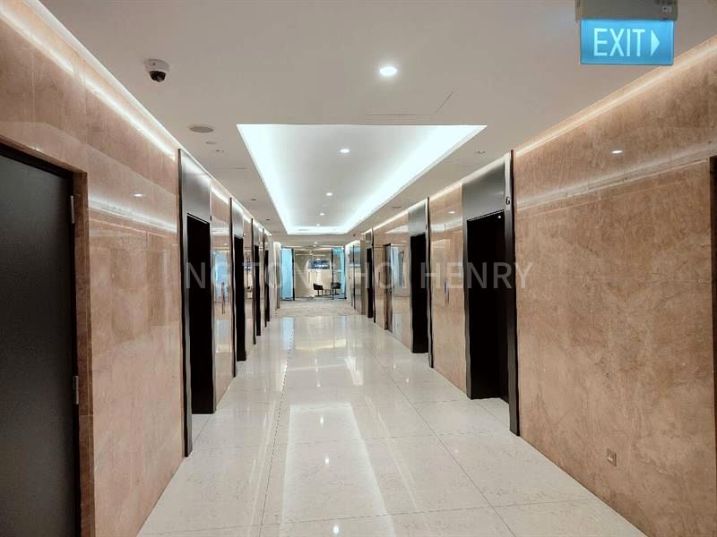 Office for Rent: Republic Plaza - Image 5