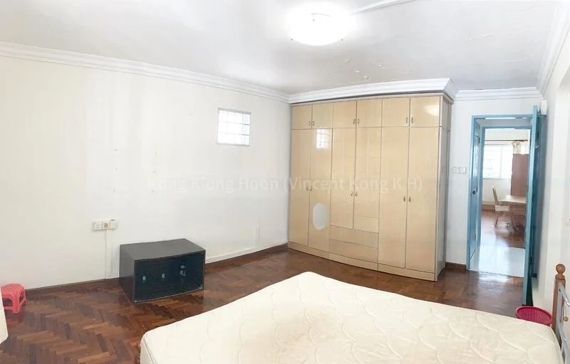5 Room (5I) HDB for Rent in  531 Bukit Batok Street 51 - Image 5