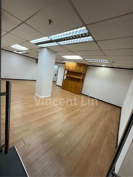 Light Industrial (B1) for Rent: Tong Lee Building - Image 3