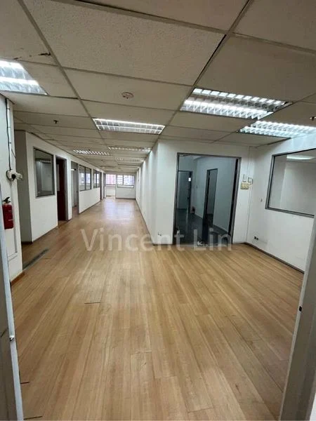 Light Industrial (B1) for Rent: Tong Lee Building - Image 2