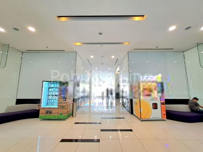 Light Industrial (B1) for Rent: Techpoint, 1,200 Sq Ft Industrial Unit on Bilton Road - Image 3