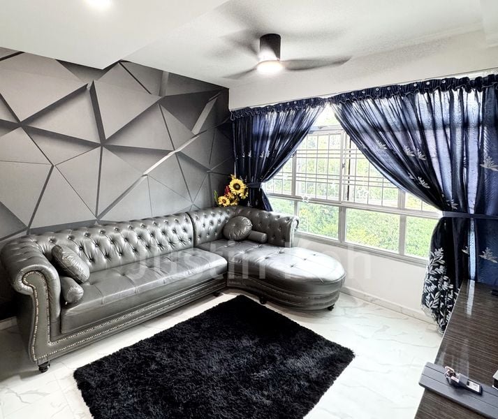 4 Room (4A) HDB for Sale in  512A Yishun Street 51 - Image 1