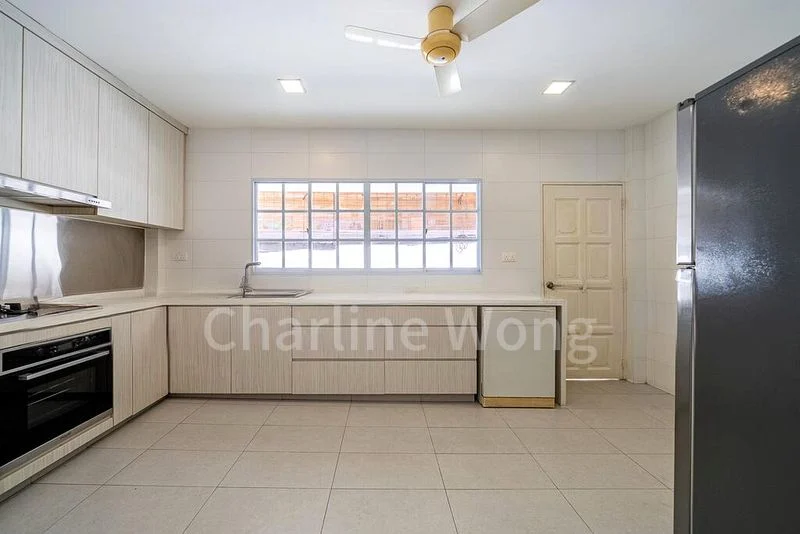 3 Bed Corner Terrace (Landed) for Rent in  Sixth Avenue - Image 5