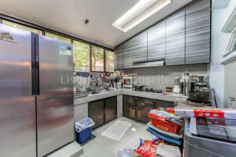 4 Bed Terraced House (Landed) for Sale in West Coast Road - Image 5