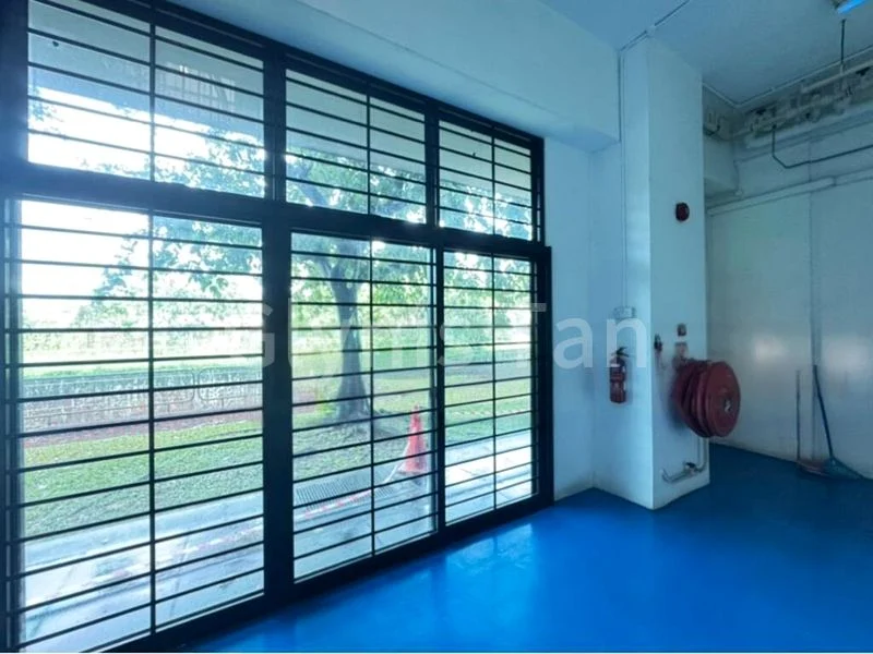 Light Industrial (B1) for Rent: Tradehub 21 - Image 10